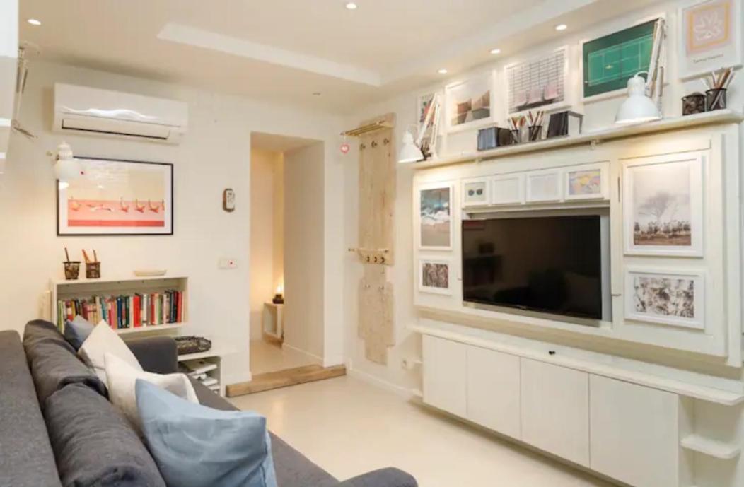Beautiful & Cozy Apartment In The Heart Of Madrid Exterior photo
