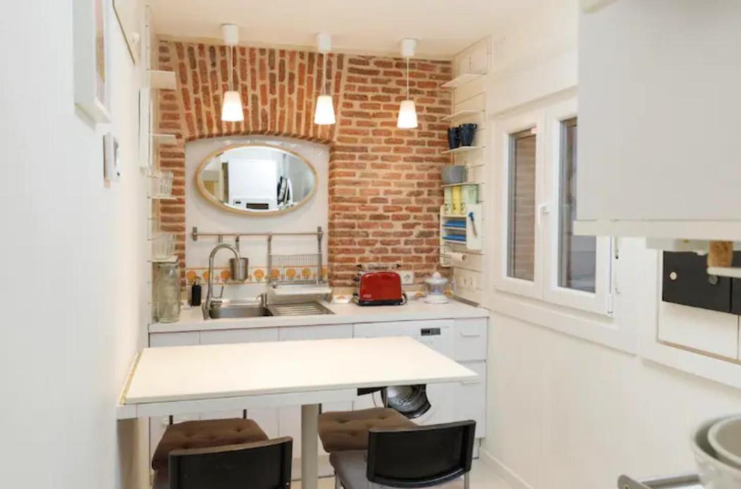 Beautiful & Cozy Apartment In The Heart Of Madrid Exterior photo